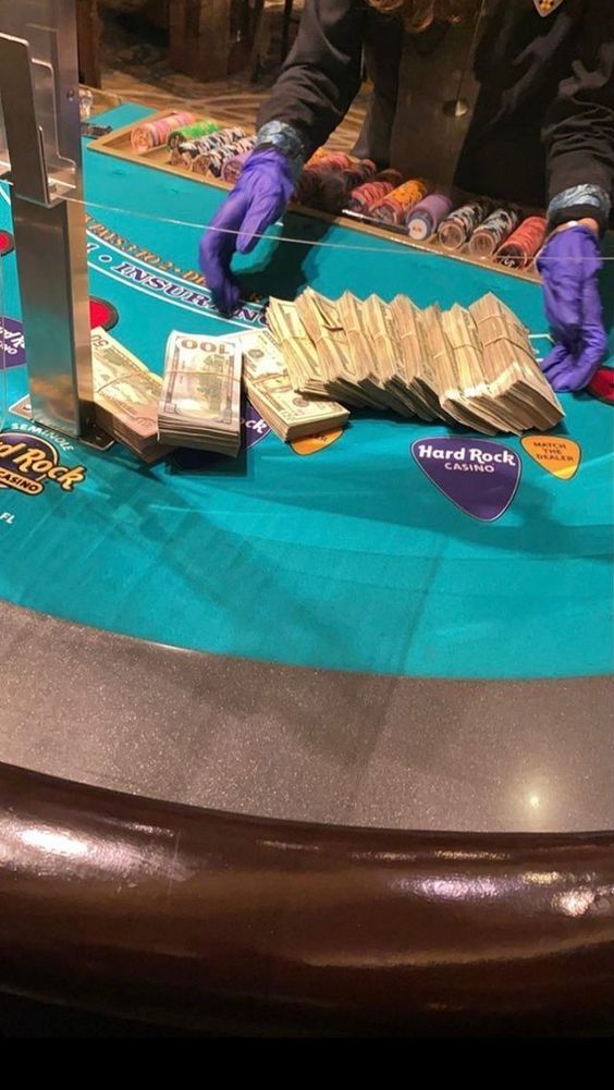 پاکستان کے 5-Line Slot Machine کھلاڑیوں کے لیےجیک پاٹ گیم