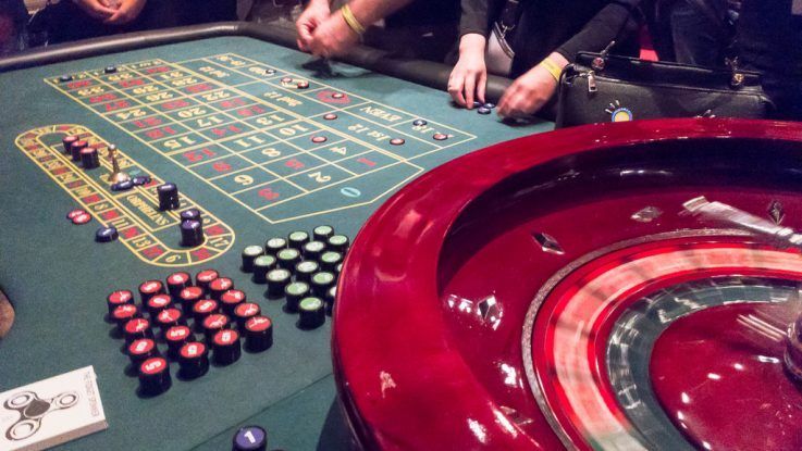 پاکستان میں 5-Line Slot Machine کا آن لائن کیسینو سیکشن کھولیں۔